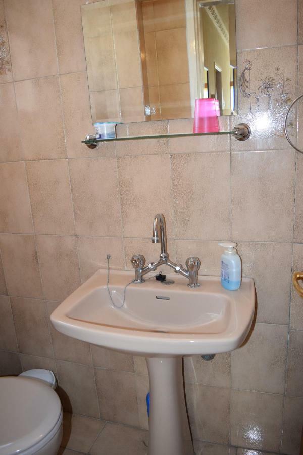 Mediterranean Breeze Apartment Limassol Ngoại thất bức ảnh
