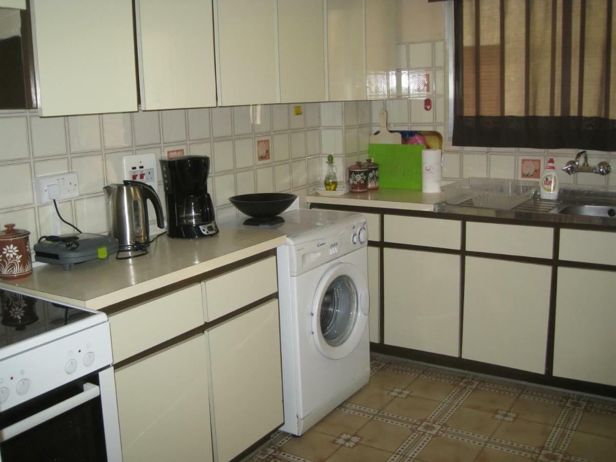 Mediterranean Breeze Apartment Limassol Ngoại thất bức ảnh