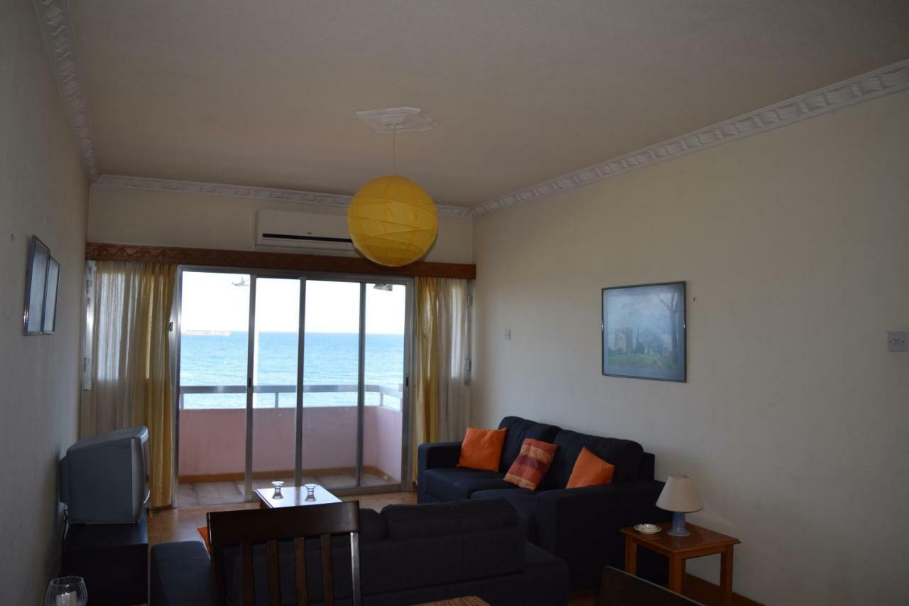 Mediterranean Breeze Apartment Limassol Ngoại thất bức ảnh