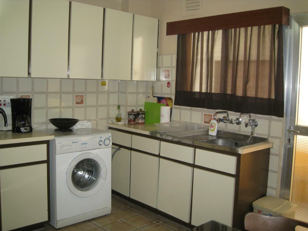 Mediterranean Breeze Apartment Limassol Ngoại thất bức ảnh